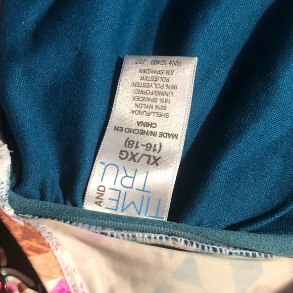 High Neck Swim Top - Picture 3 of 4